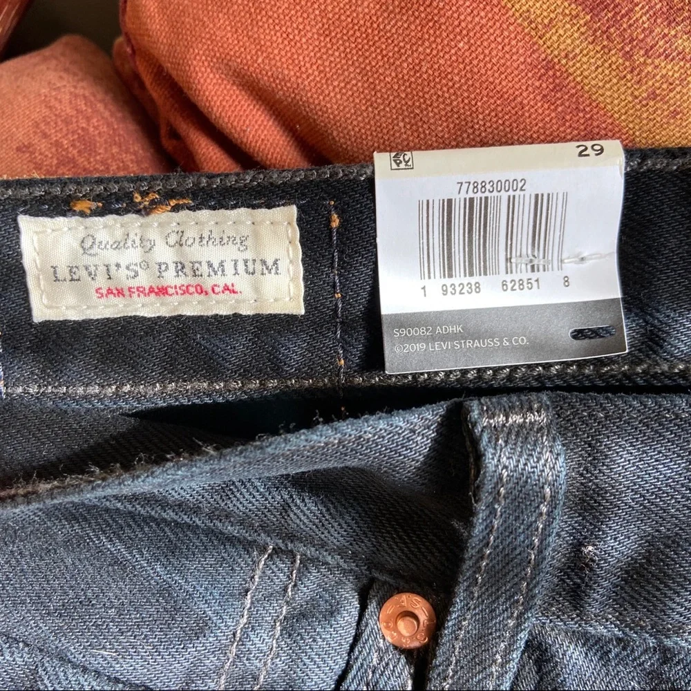 Levi's Black Denim Skirt - Picture 7 of 7